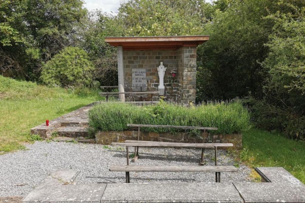 Villa Lesse En Ciel Vous Accueille Avec Plaisir . Houyet Exterior foto